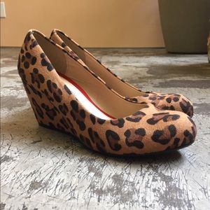 Size 8, 3 inch wedge, suede, leopard print